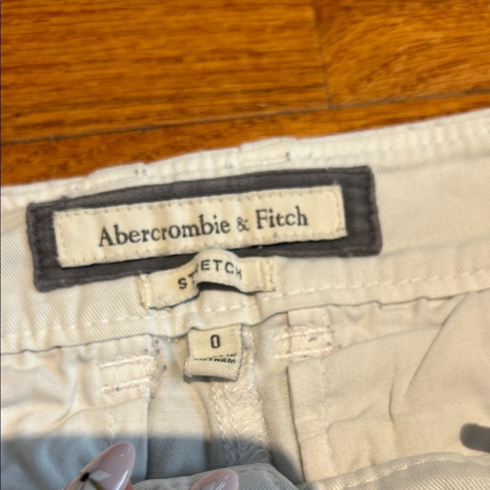 Abercrombie & Fitch shorts - Picture 4 of 8